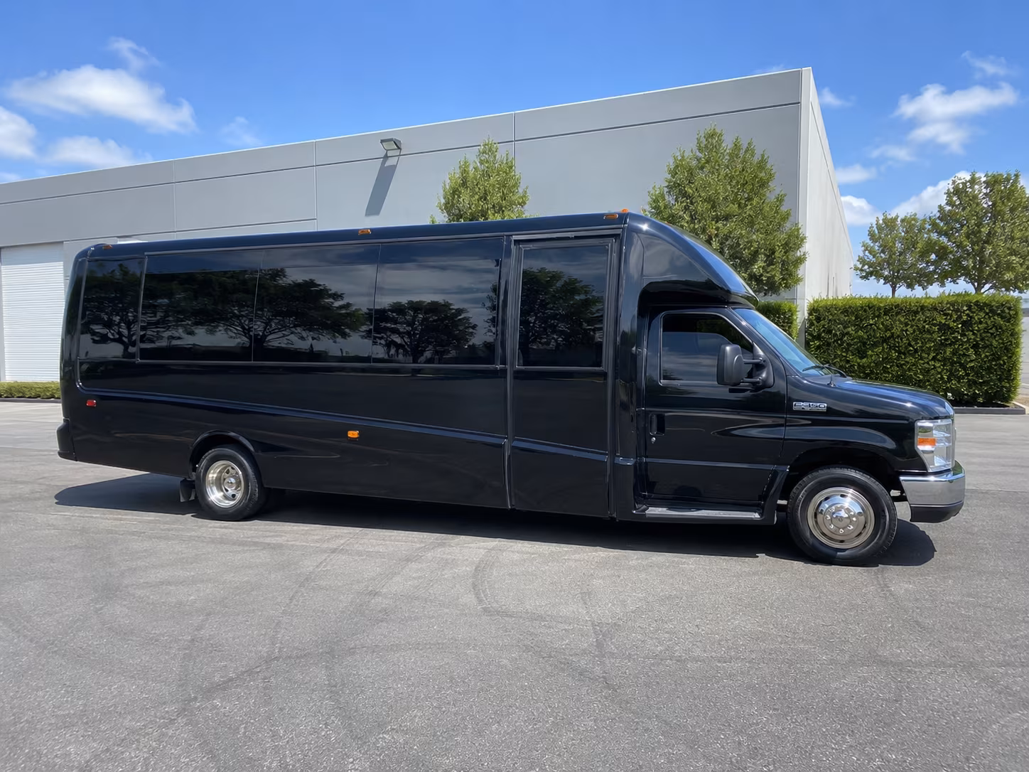affordable chesapeake prom party bus prices split across your group