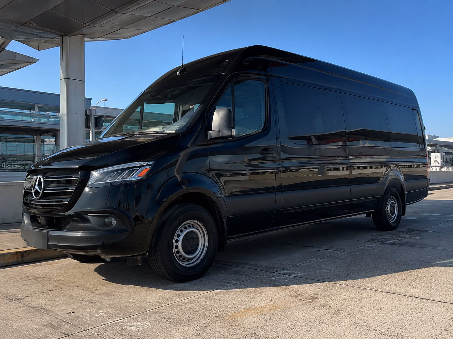 guest shuttles to mermaid winery and wedding venues around chesapeake