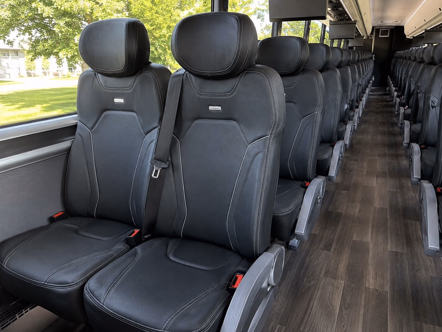 rent a bus for live music and private events around chesapeake