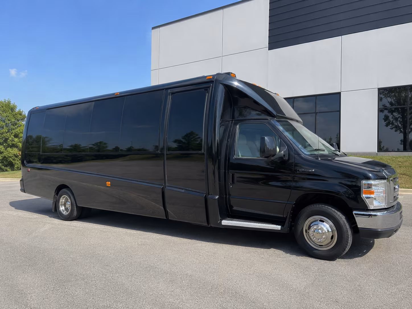 why book winery and brewery tours through chesapeakeshuttlebusrentals com